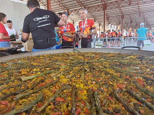 Parte de nuestra carta: Paella gigante vegana